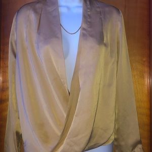 🌸Long Sleeve Beautiful Flowy Blouse🌸